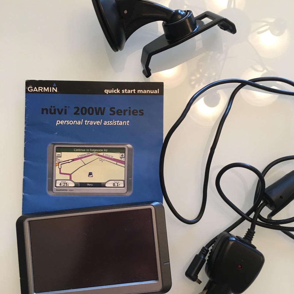 Garmin Nuvi 200W Series Personal Travel Assistant
